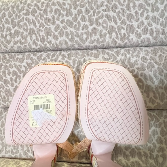 Shoes - Picture 4 of 5